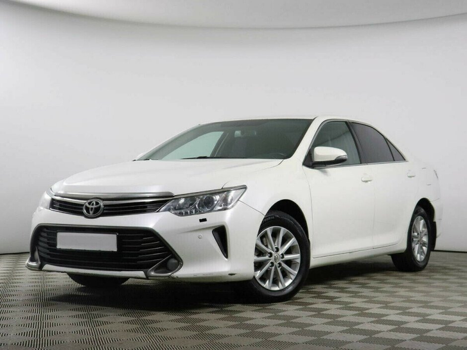 2016 Toyota Camry , Белый металлик - вид 1