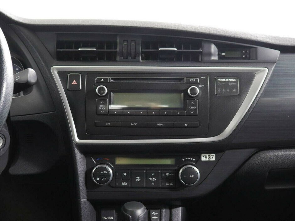 2013 Toyota Auris , Серый металлик - вид 7