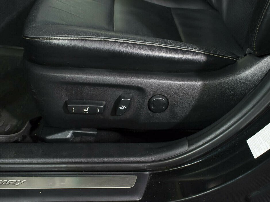 2015 Toyota Camry , Черный металлик - вид 11