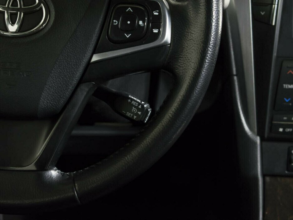 2015 Toyota Camry , Черный металлик - вид 13