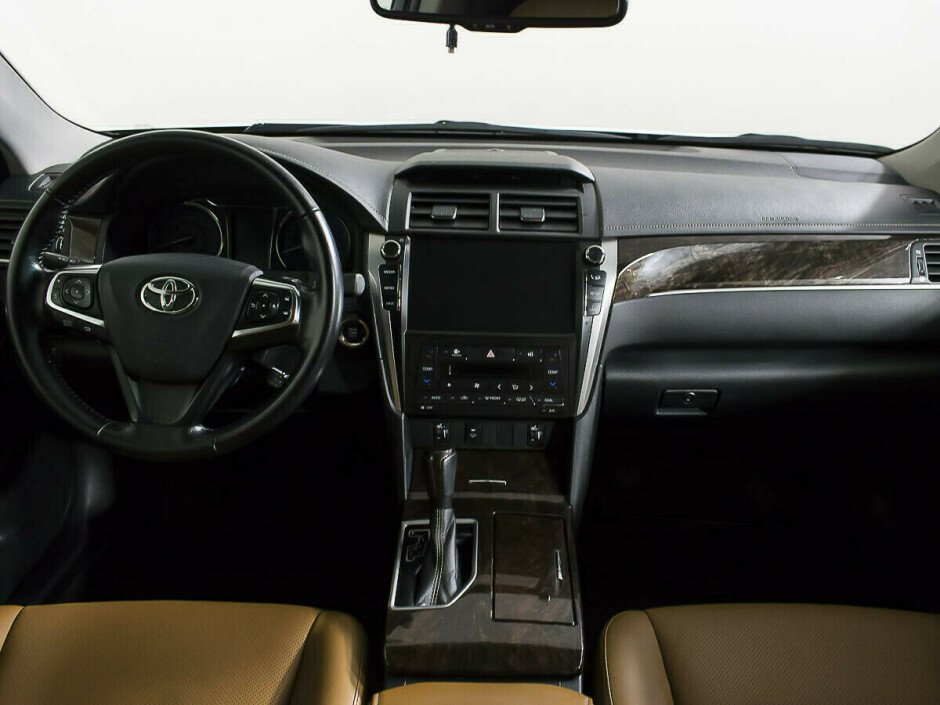 2017 Toyota Camry , Белый металлик - вид 5