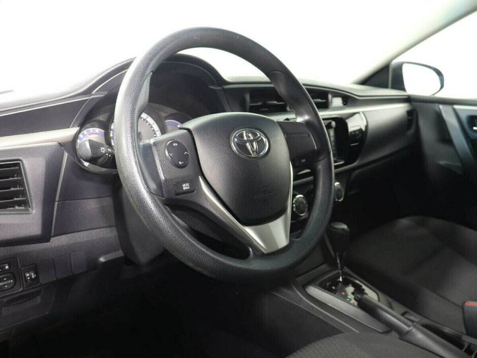 2013 Toyota Corolla , Черный металлик - вид 9