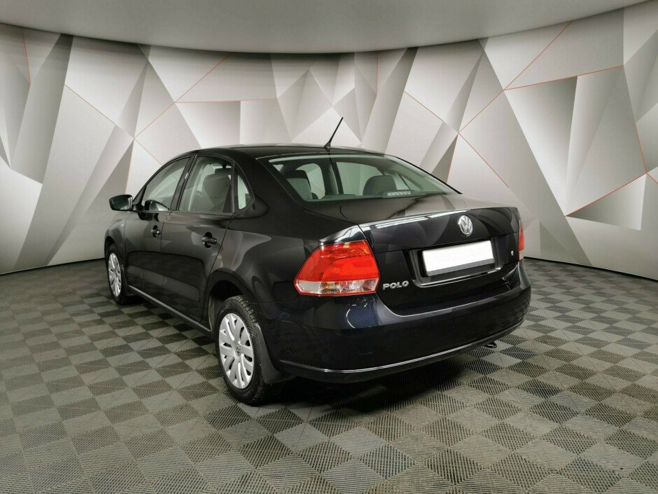 2015 Volkswagen Polo , Черный металлик - вид 4