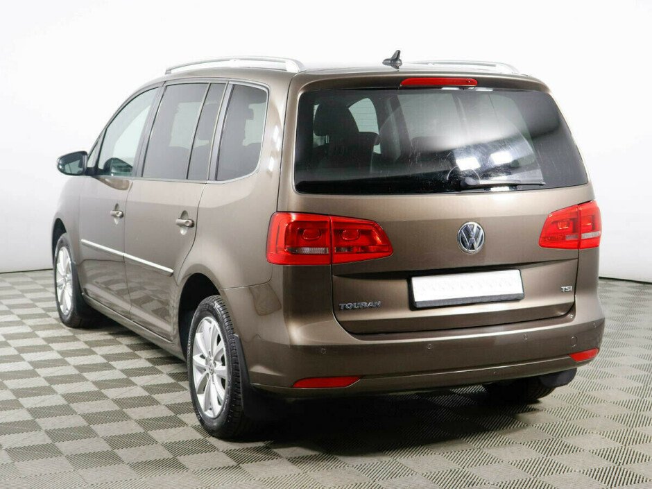 2011 Volkswagen Touran , Коричневый металлик - вид 4