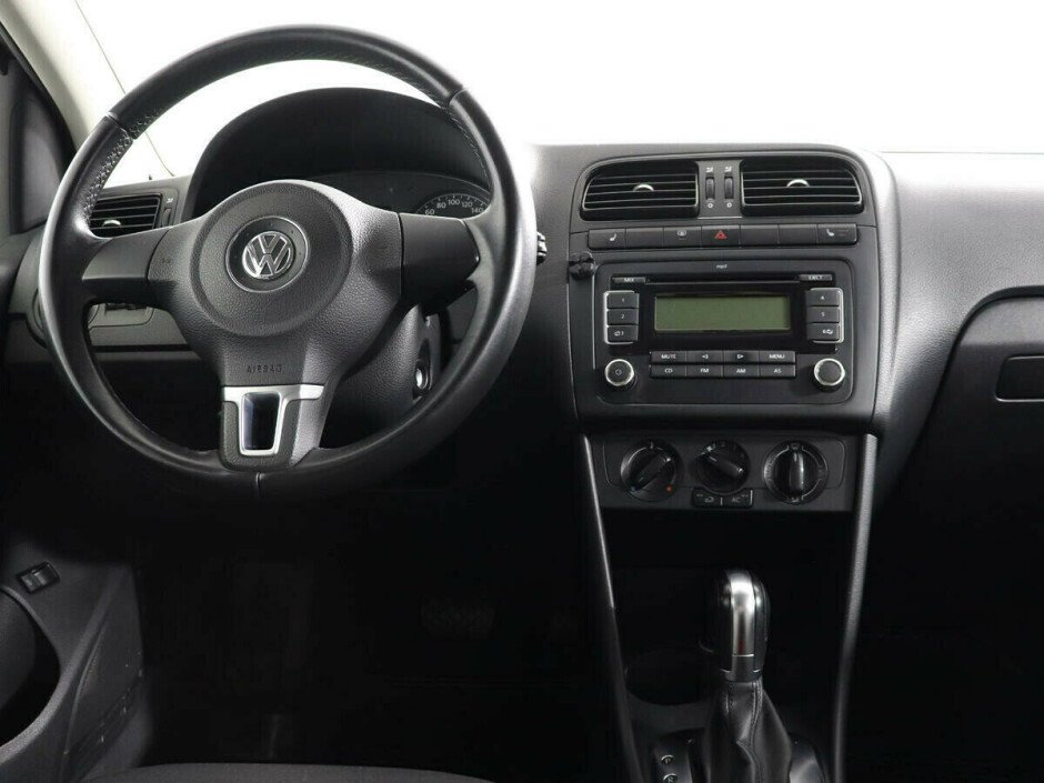 2014 Volkswagen Polo , Черный металлик - вид 8