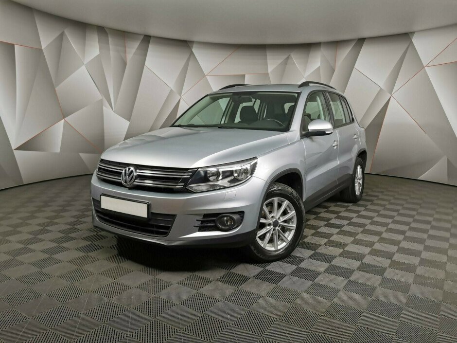 2012 Volkswagen Tiguan , Серебряный металлик - вид 1