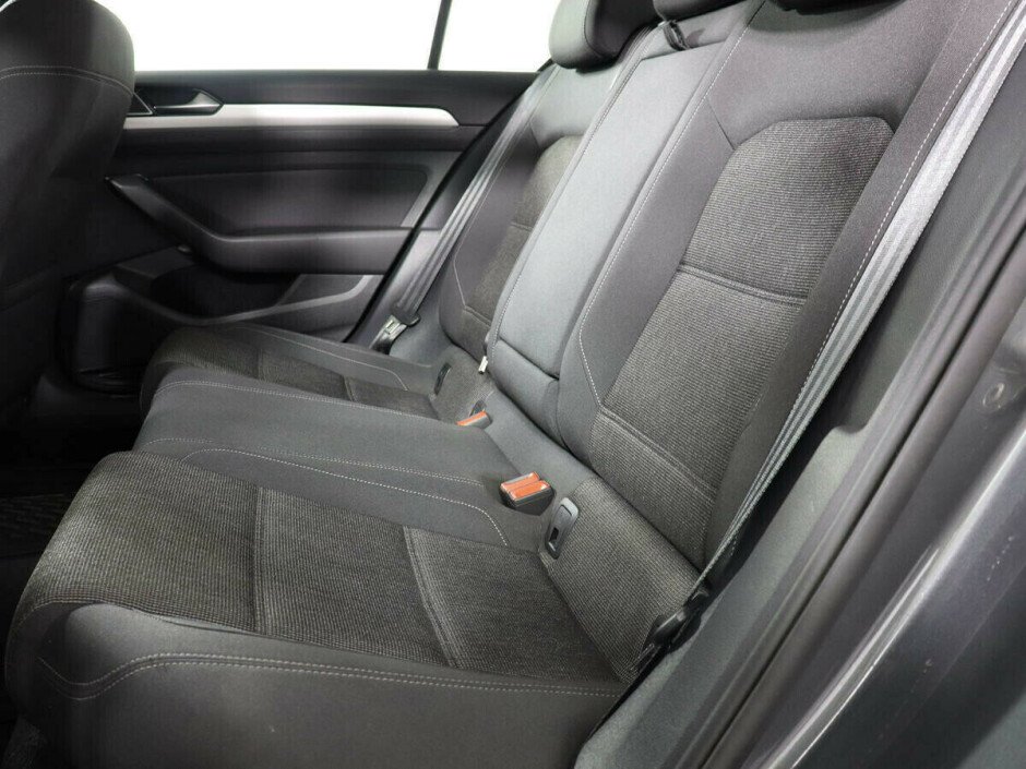 2016 Volkswagen Passat , Серый металлик - вид 6