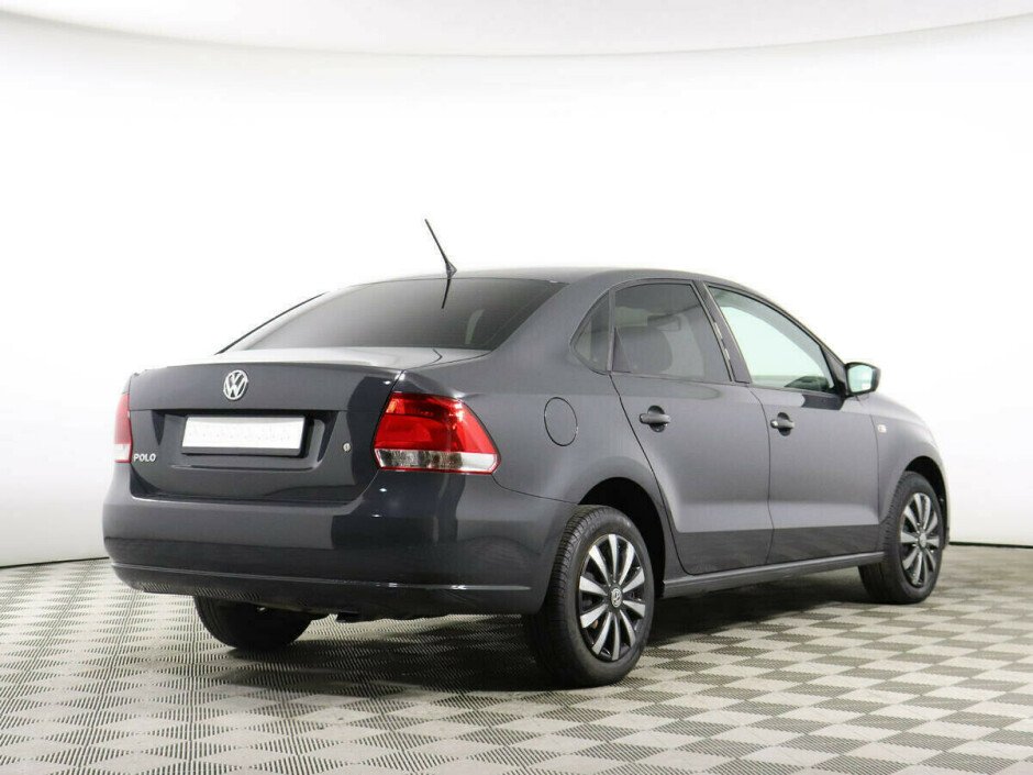 2015 Volkswagen Polo , Черный металлик - вид 3