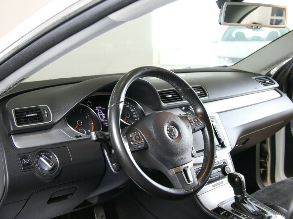 2012 Volkswagen Passat-cc , Белый металлик - вид 11