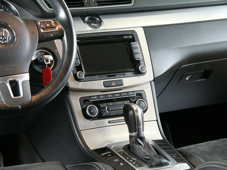 2012 Volkswagen Passat-cc  №6398105, Белый металлик, 644000 рублей - вид 13
