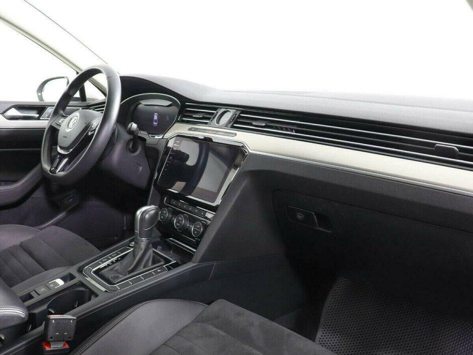 2017 Volkswagen Passat  №6398107, Белый металлик, 1396000 рублей - вид 9