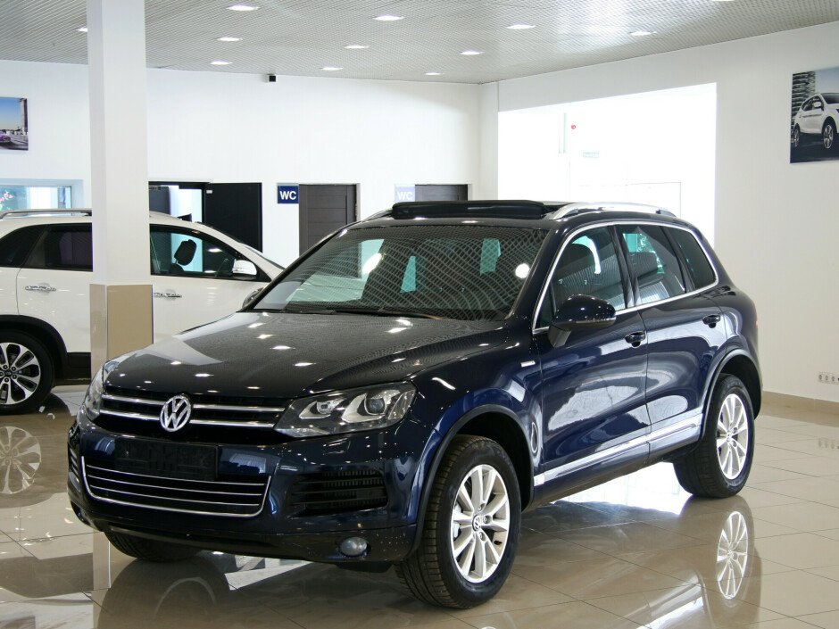2014 Volkswagen Touareg , Синий металлик - вид 1