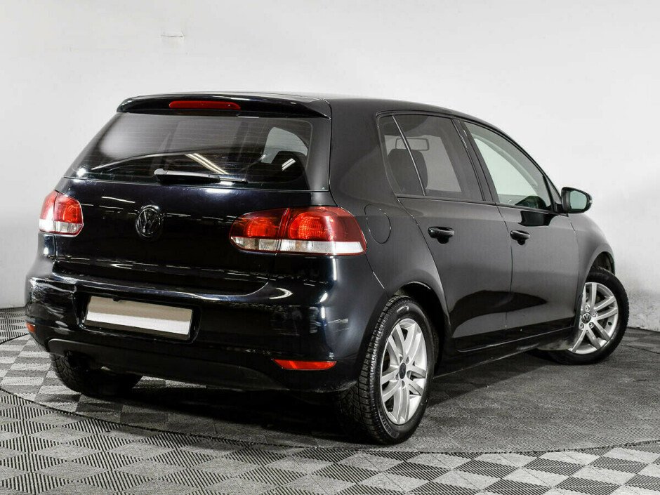 2012 Volkswagen Golf , Черный металлик - вид 2