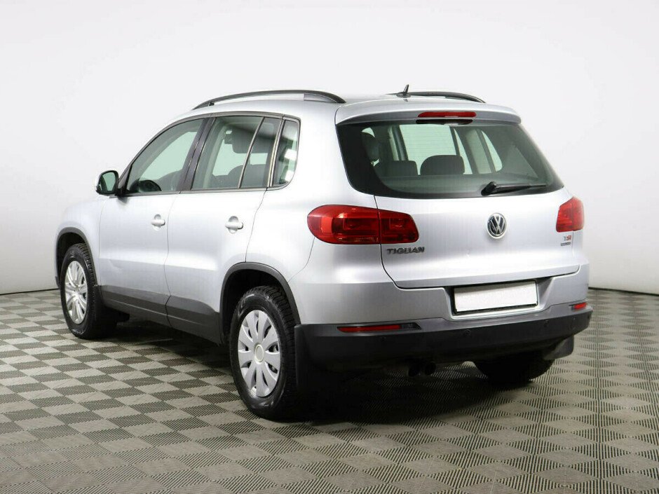 2011 Volkswagen Tiguan , Серебряный металлик - вид 3