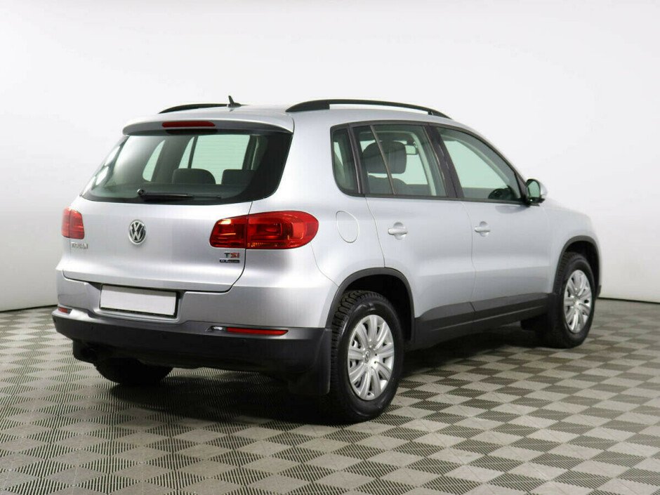 2011 Volkswagen Tiguan , Серебряный металлик - вид 4