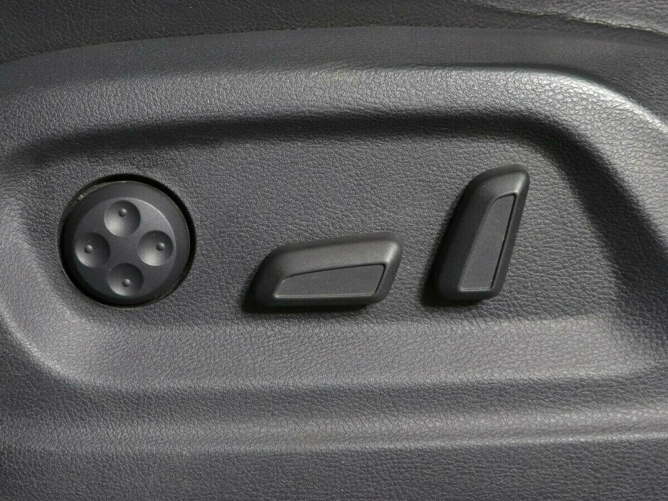 2009 Volkswagen Tiguan , Черный металлик - вид 7