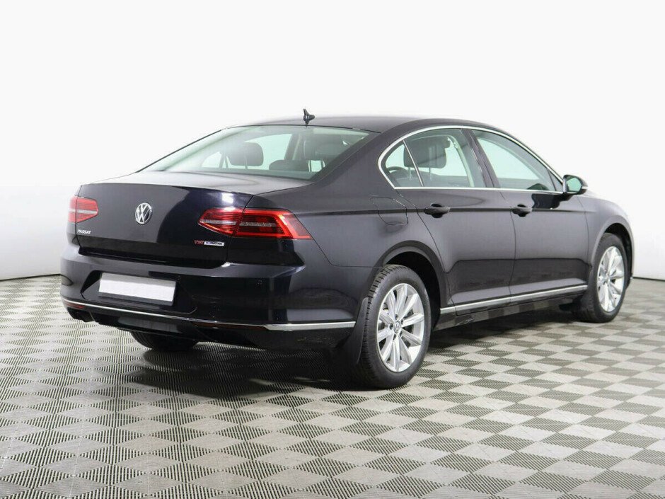 2018 Volkswagen Passat  №6398140, Черный металлик, 1658000 рублей - вид 4