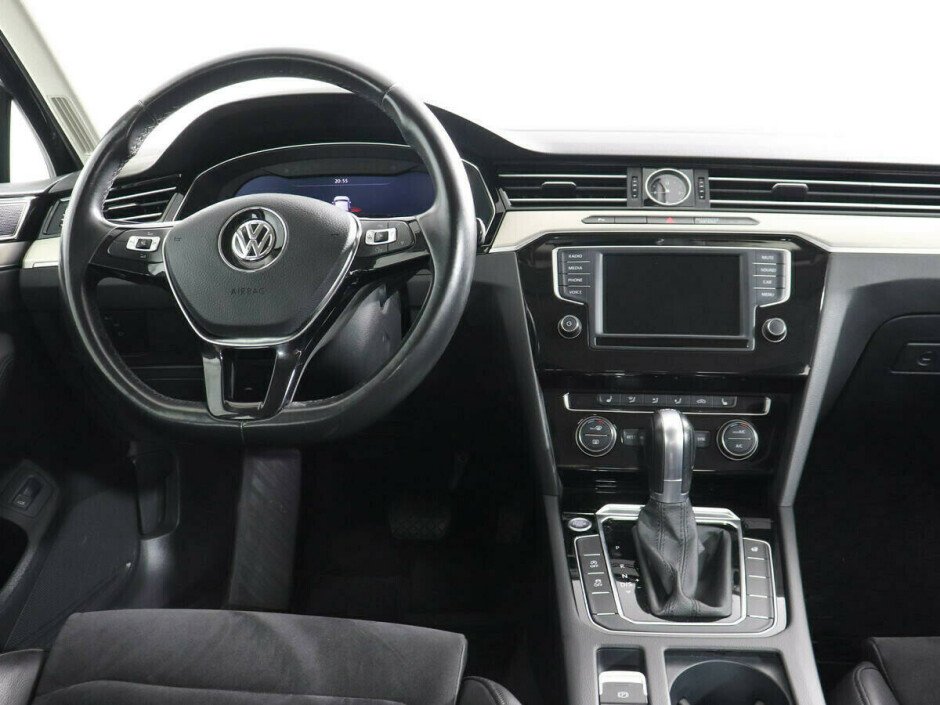 2018 Volkswagen Passat  №6398140, Черный металлик, 1658000 рублей - вид 5