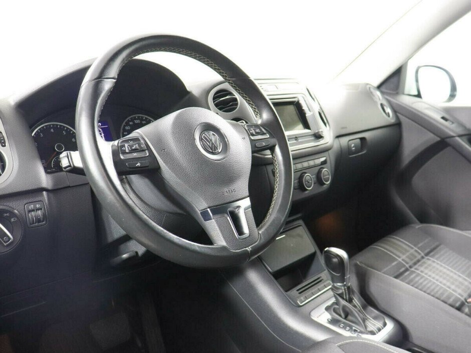 2012 Volkswagen Tiguan  №6398152, Серебряный металлик, 874000 рублей - вид 6