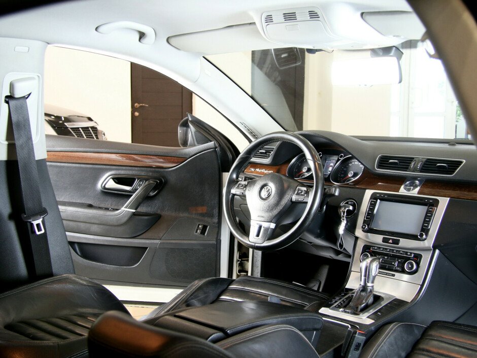 2011 Volkswagen Passat-cc  №6398172, Белый , 577000 рублей - вид 5