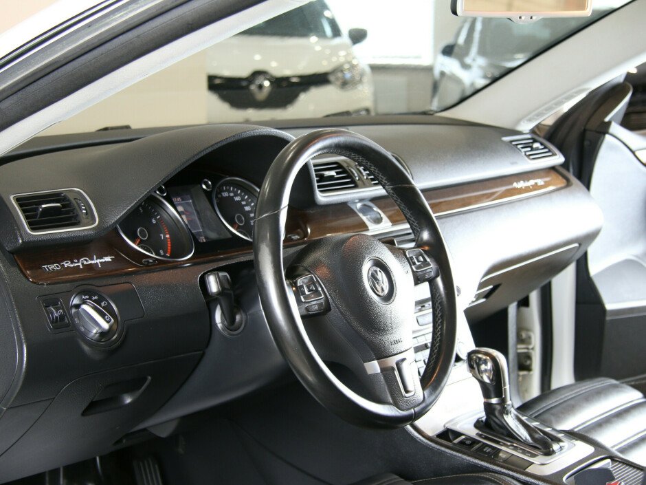 2011 Volkswagen Passat-cc  №6398172, Белый , 577000 рублей - вид 6