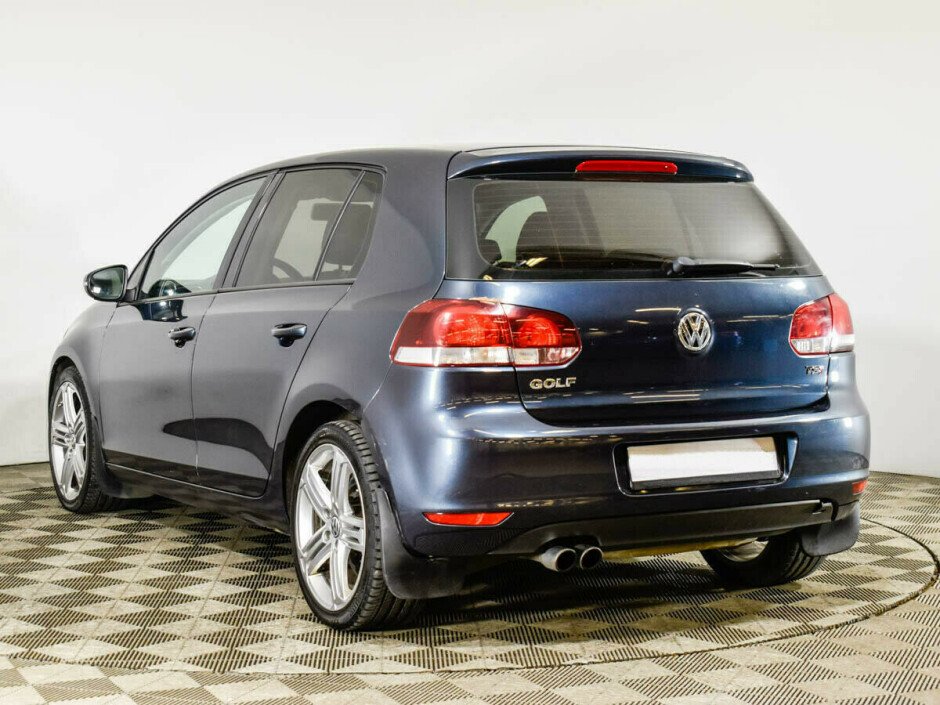 2011 Volkswagen Golf , Серый металлик - вид 4