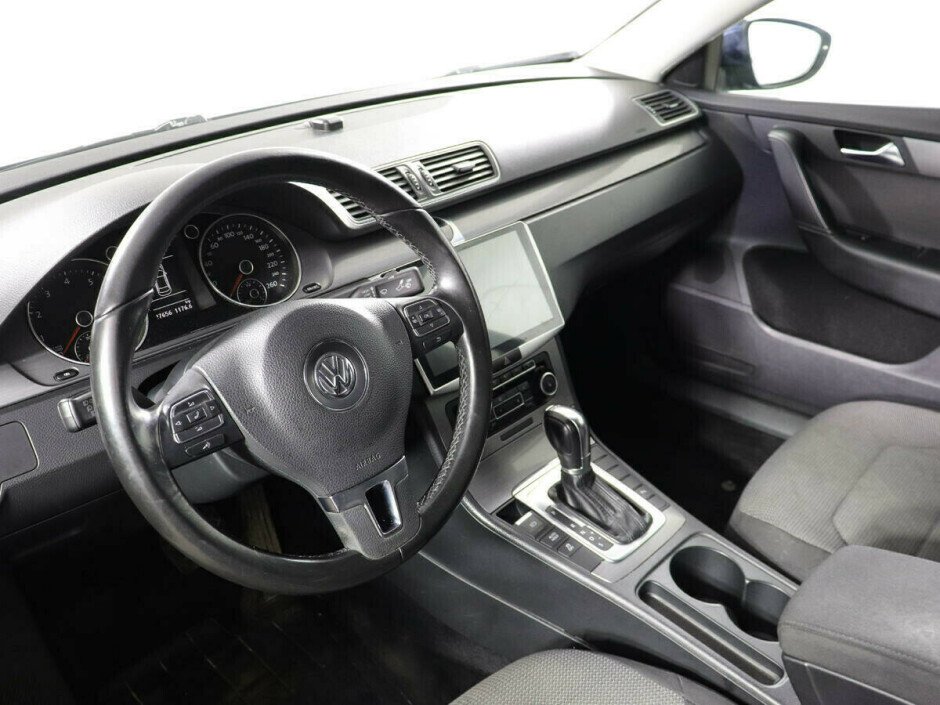 2012 Volkswagen Passat , Синий металлик - вид 9