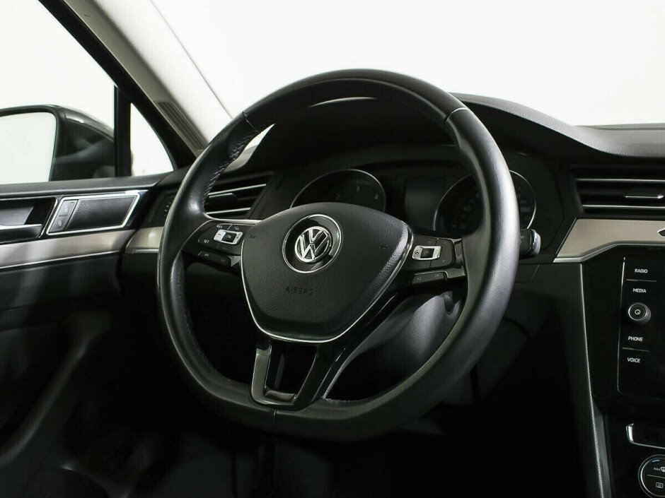 2017 Volkswagen Passat , Коричневый металлик - вид 8