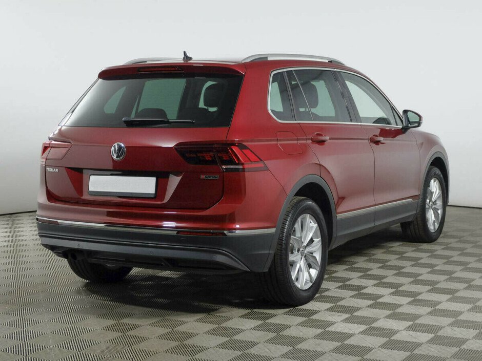 2018 Volkswagen Tiguan  №6398216, Красный металлик, 1597000 рублей - вид 3