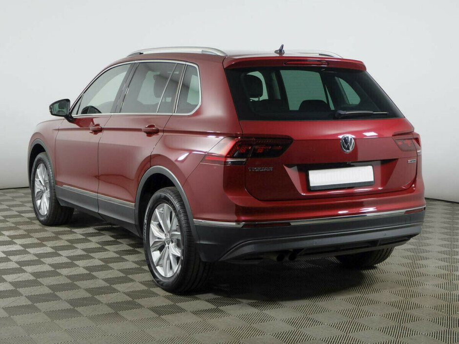2018 Volkswagen Tiguan  №6398216, Красный металлик, 1597000 рублей - вид 4