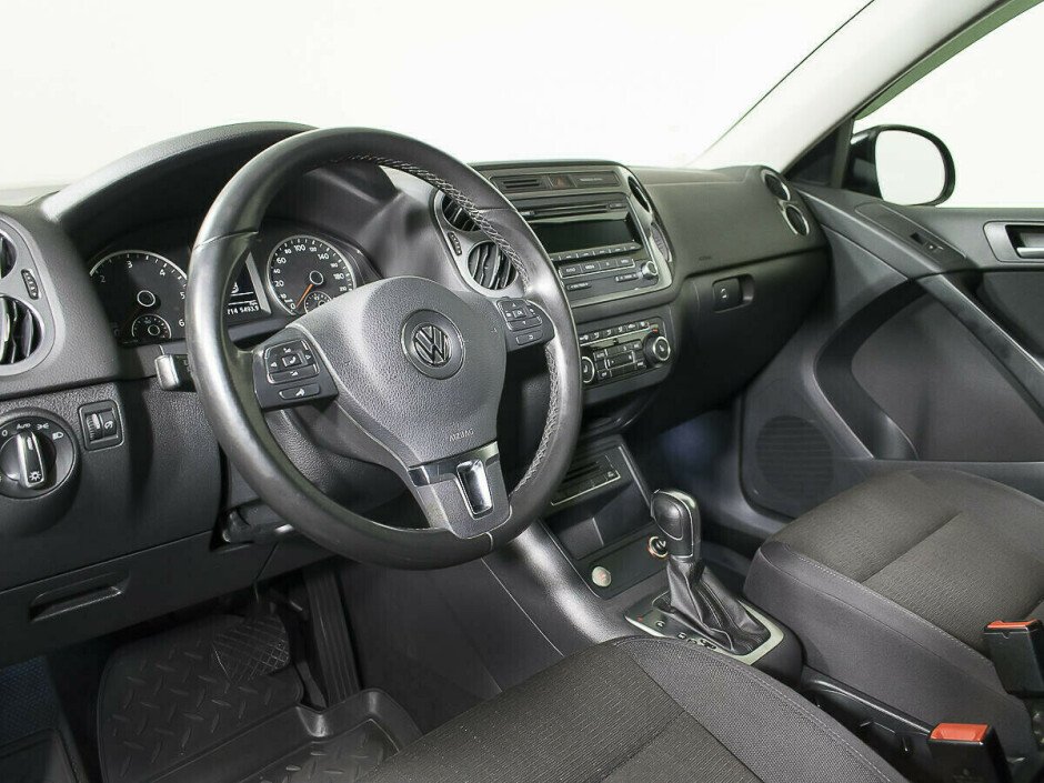 2016 Volkswagen Tiguan  №6398230, Черный металлик, 1198000 рублей - вид 9