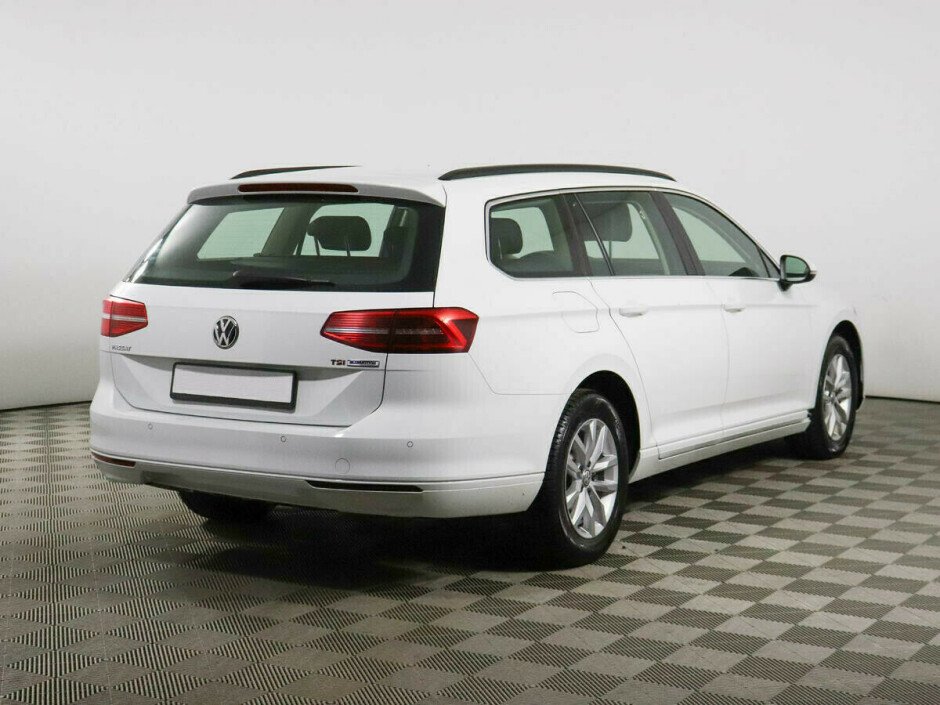 2017 Volkswagen Passat  №6398282, Белый металлик, 1232000 рублей - вид 4