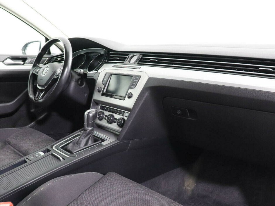 2017 Volkswagen Passat , Белый металлик - вид 7