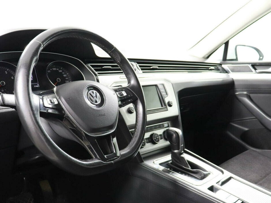 2017 Volkswagen Passat  №6398282, Белый металлик, 1232000 рублей - вид 9