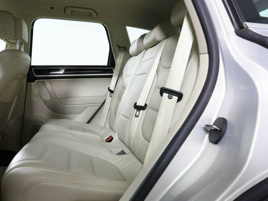 2012 Volkswagen Touareg  №6398293, Серебряный металлик, 1117000 рублей - вид 5