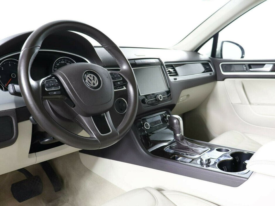 2012 Volkswagen Touareg , Серебряный металлик - вид 7