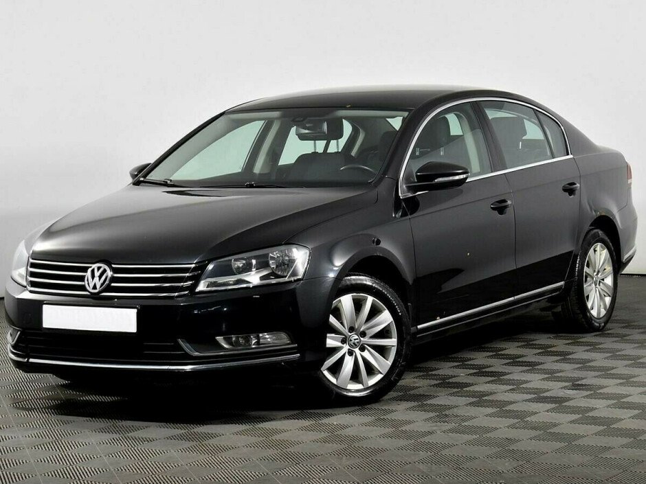 2012 Volkswagen Passat , Черный металлик - вид 1
