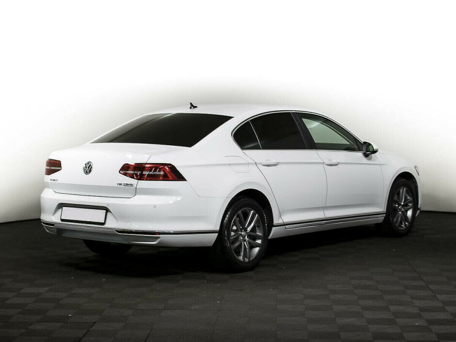 2018 Volkswagen Passat  №6398320, Белый металлик, 1454000 рублей - вид 3