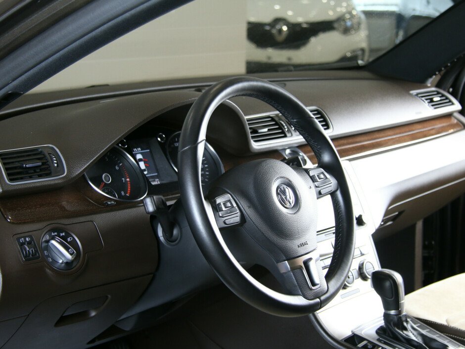 2013 Volkswagen Passat  №6398335, Коричневый металлик, 765000 рублей - вид 6
