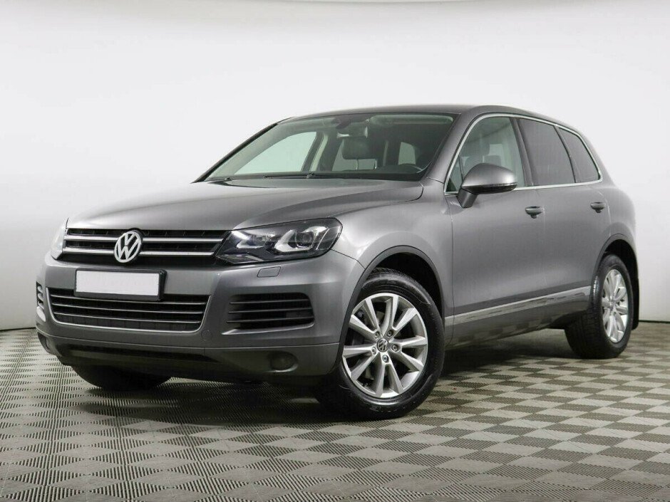 2013 Volkswagen Touareg , Серый металлик - вид 1