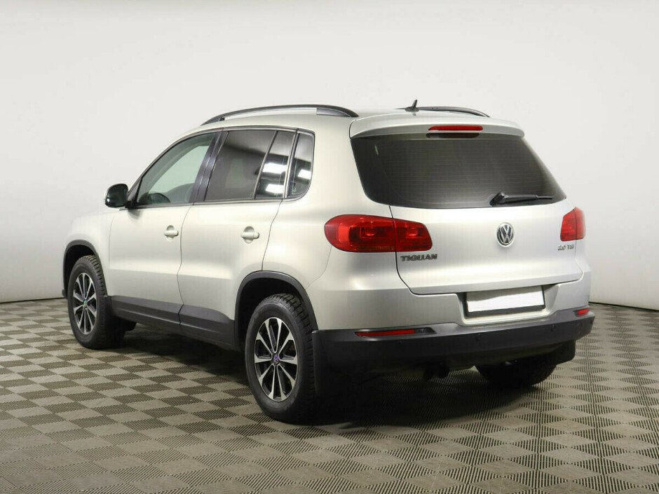 2013 Volkswagen Tiguan , Серебряный металлик - вид 3