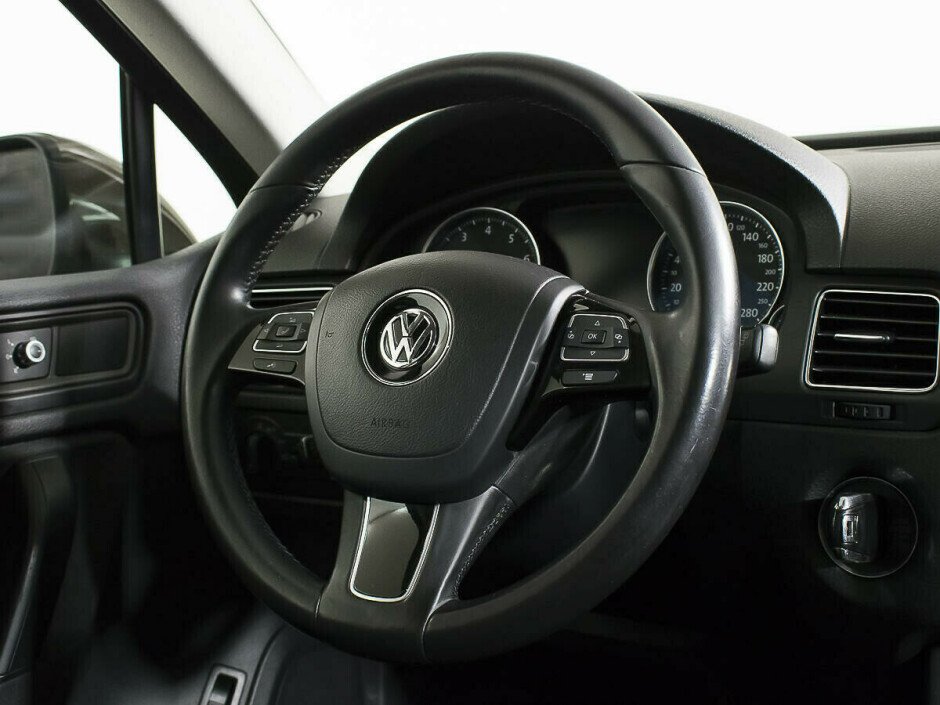 2013 Volkswagen Touareg  №6398374, Коричневый металлик, 1512000 рублей - вид 9