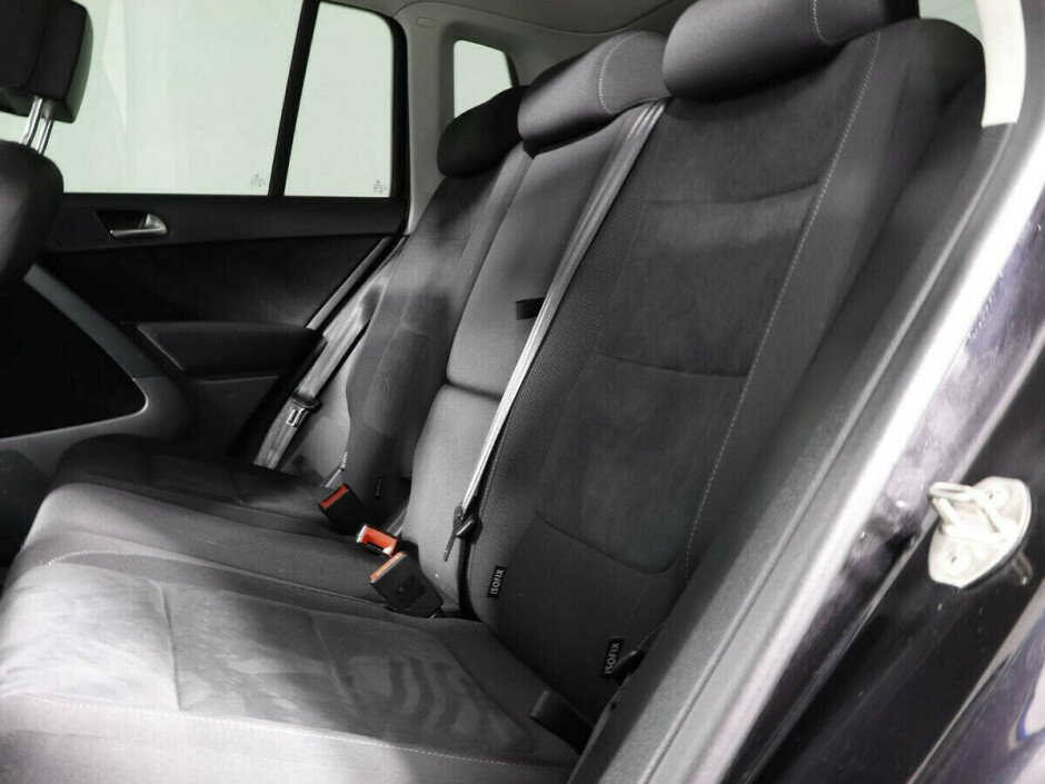 2012 Volkswagen Tiguan , Черный металлик - вид 5