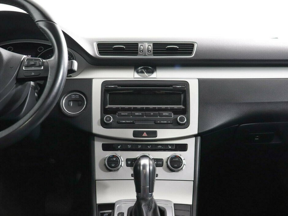 2013 Volkswagen Passat , Серый металлик - вид 5