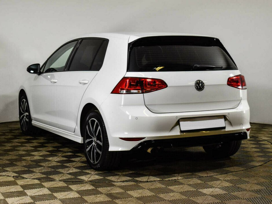 2014 Volkswagen Golf , Белый металлик - вид 3