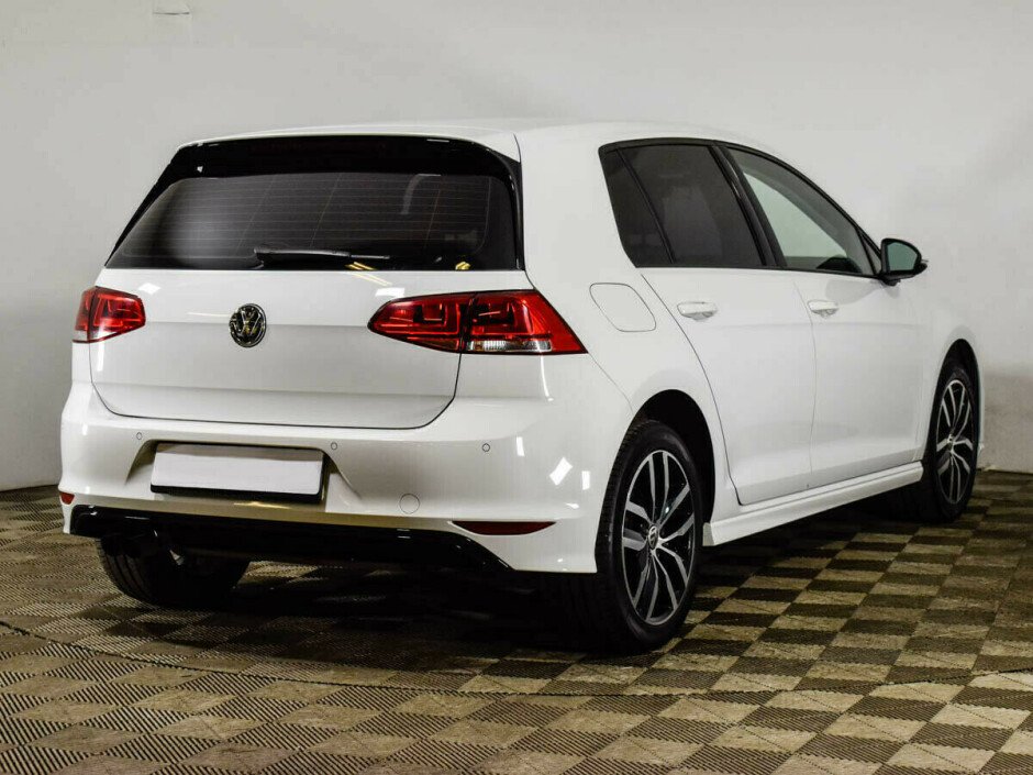 2014 Volkswagen Golf , Белый металлик - вид 4