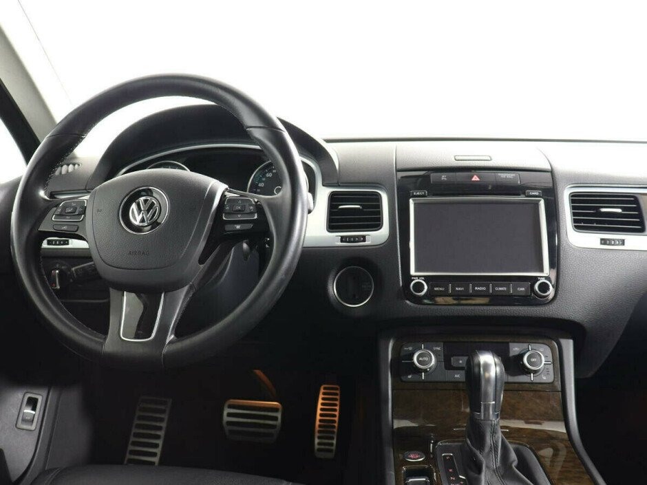 2012 Volkswagen Touareg , Черный металлик - вид 6