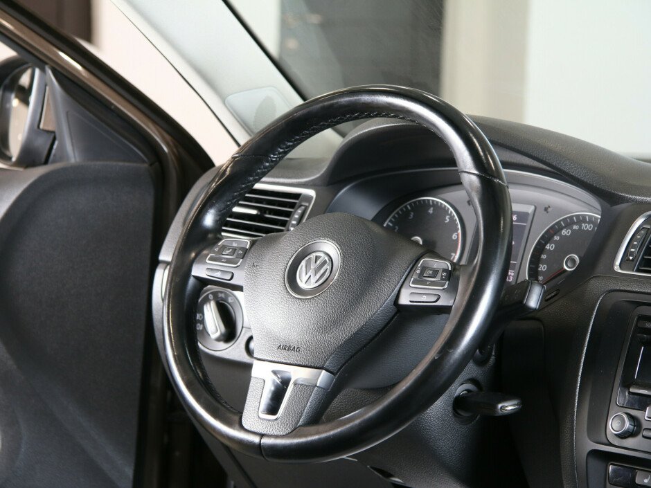 2012 Volkswagen Jetta , Коричневый металлик - вид 8