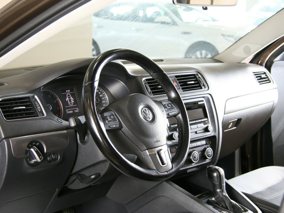 2012 Volkswagen Jetta , Коричневый металлик - вид 9