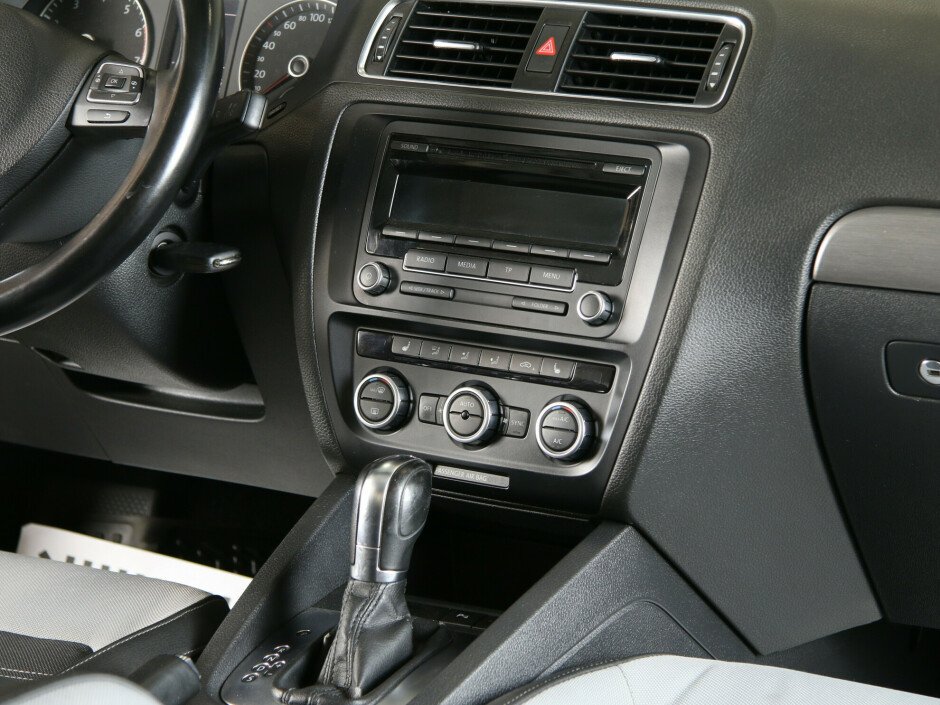 2012 Volkswagen Jetta , Коричневый металлик - вид 10